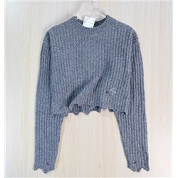 Свитер с нишевым дизайном