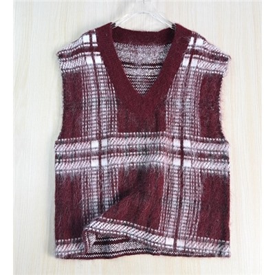 Жилет-свитер в жаккардовую клетку с контрастным узором  КО*С