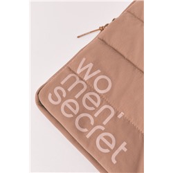 Funda tablet acolchada marrón logo