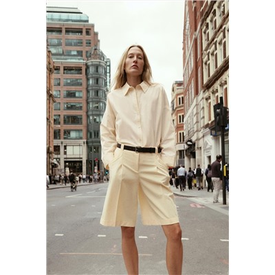 HIGH-WAIST DARTED BERMUDA SHORTS WITH BELT