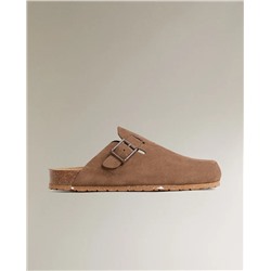 LEATHER CLOGS WITH BUCKLES