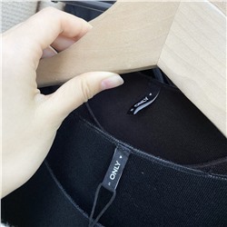 Женское трикотажное платье Onl*y приталенного силуэта, коллекция 25/26 года