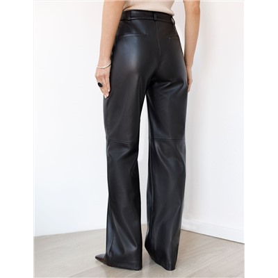 Прямые брюки из искусственной кожи
