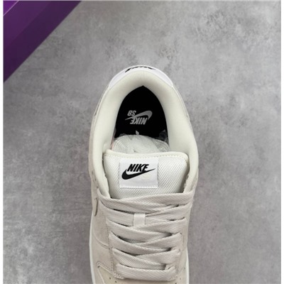 Nike SB Dunk Low PRO B