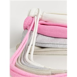 Спортивные штаны облегающего кроя