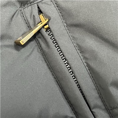 Женский приталенный пуховик 1:1 Moncle*r Dourb*e