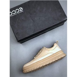 Кроссовки ECC*O