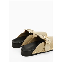 Zueco piel tachuelas