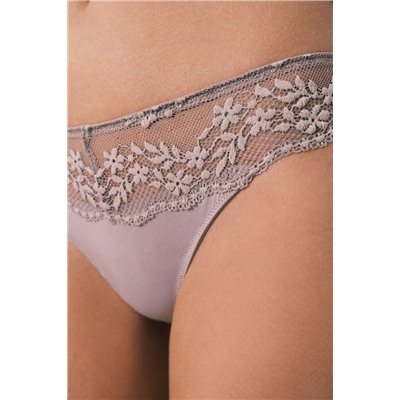 Braga clásica modal y encaje beige