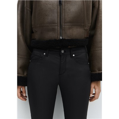 Jeans skinny push-up encerados