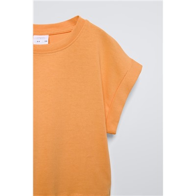 T-SHIRT WITH TURN-UP SLEEVES