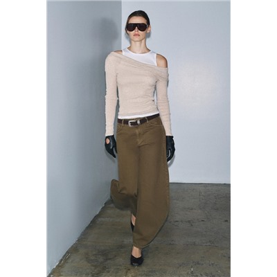 CAMISETA ASIMÉTRICA EFECTO DOBLE