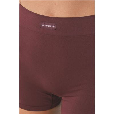 Pantalón corto sin costuras granate