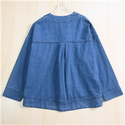 Классная джинсовая куртка свободного кроя со спущенной линией плеча