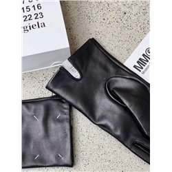 Женские утепленные кожаные перчатки  MAISO*N MARGIEL*A