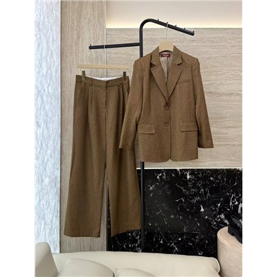 Костюм люкс