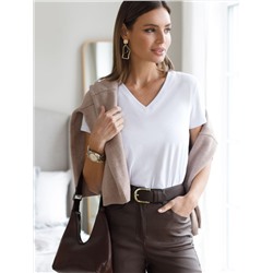 Футболка из премиального хлопка с V-образным вырезом