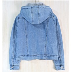 Удобная и теплая джинсовая куртка для осени и зимы.