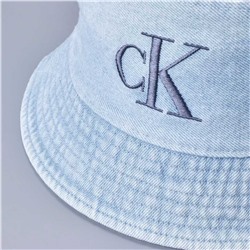 Джинсовая рыбацкая шляпа с вышитыми буквами СК