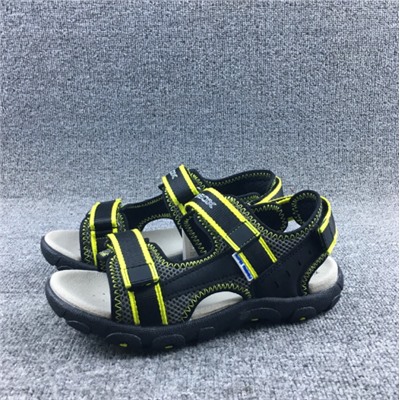 Сандалии для мальчиков с открытым носком