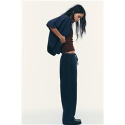 JOGGER TROUSERS WITH SEAMS