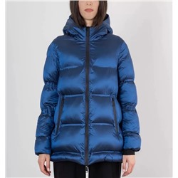 Модная блестящая стеганая куртка