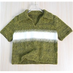 Стильный и молодежный свитер с цветными блоками