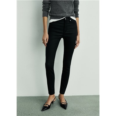 Jeans skinny tiro medio encerados