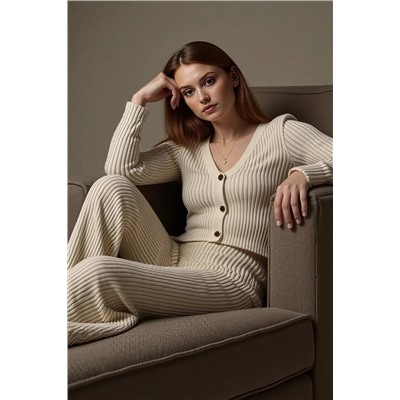 Костюм вязаный теплый с брюками и кофтой #7