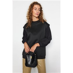 TRENDYOL MODEST Siyah Kol Detaylı Dalgıç/Scuba Örme Sweatshirt TCTAW24TW00011