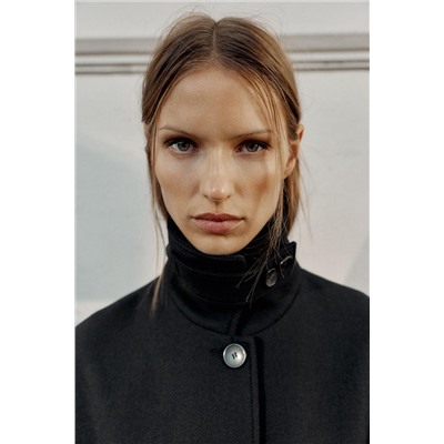 SHORT WOOL COAT WITH HIGH NECK