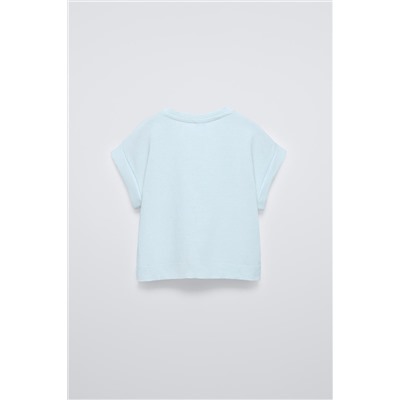 T-SHIRT WITH TURN-UP SLEEVES