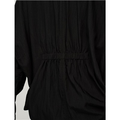 Черная блузка «Паук» с кольцом на рукаве