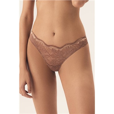 42327 KAVI/84X Трусы стринги ESOTIQ