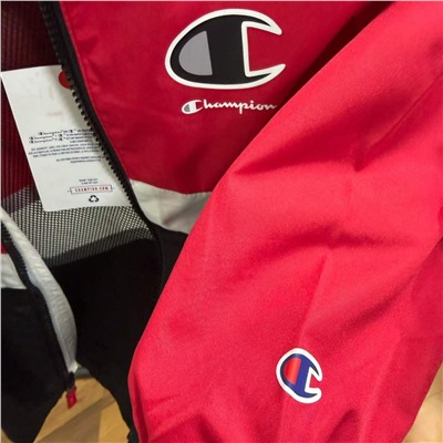 Детская куртка-ветровка, экспорт ЧАМПИО*Н  Материал: полиэстер