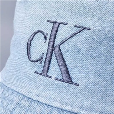 Джинсовая рыбацкая шляпа с вышитыми буквами СК