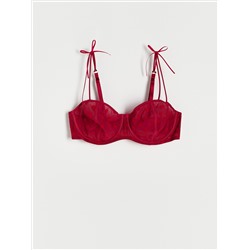 Weicher BH mit Punkten