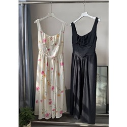 Летнее длинное платье на тонких бретелях из смесового льна