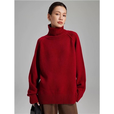 Классический женский свитер с высоким горлом