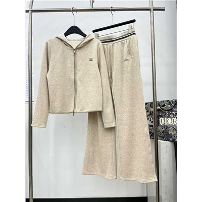 Женский костюм МИУ МИ*У