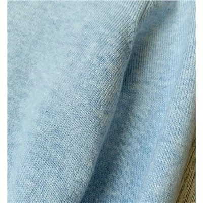 Женская трикотажная кофта на пуговицах