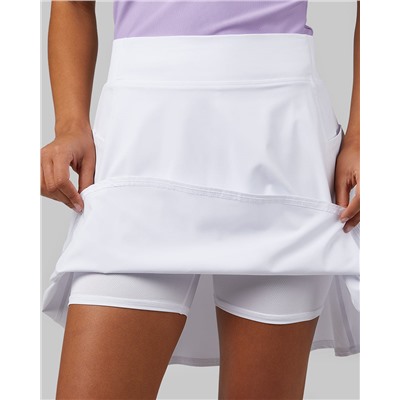 WOMEN'S FLYWEIGHT WOVEN SKORT