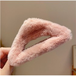 Пушистый крабик для волос