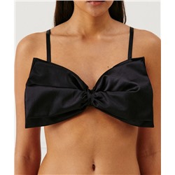 Top con lazo de satén