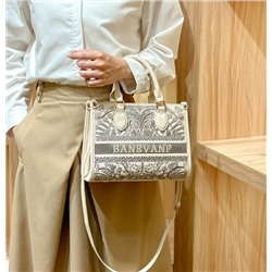 Женственная сумка большой вместимости