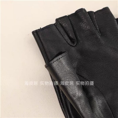 Женские кожаные перчатки Zar*a  с короткими пальцами, декорированное украшением