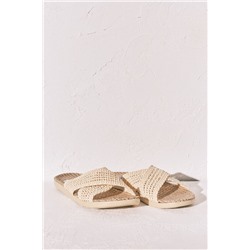 Sandalia tiras efecto rafia