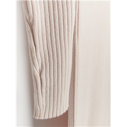 Трикотажное платье с полосатой структурой