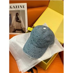 Стильная бейсболка  FEND*I 💛