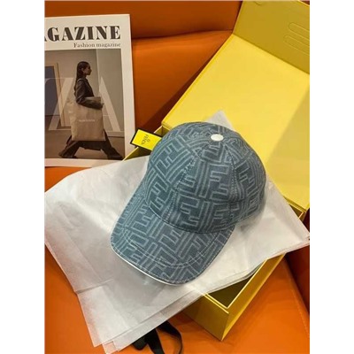 Стильная бейсболка  FEND*I 💛